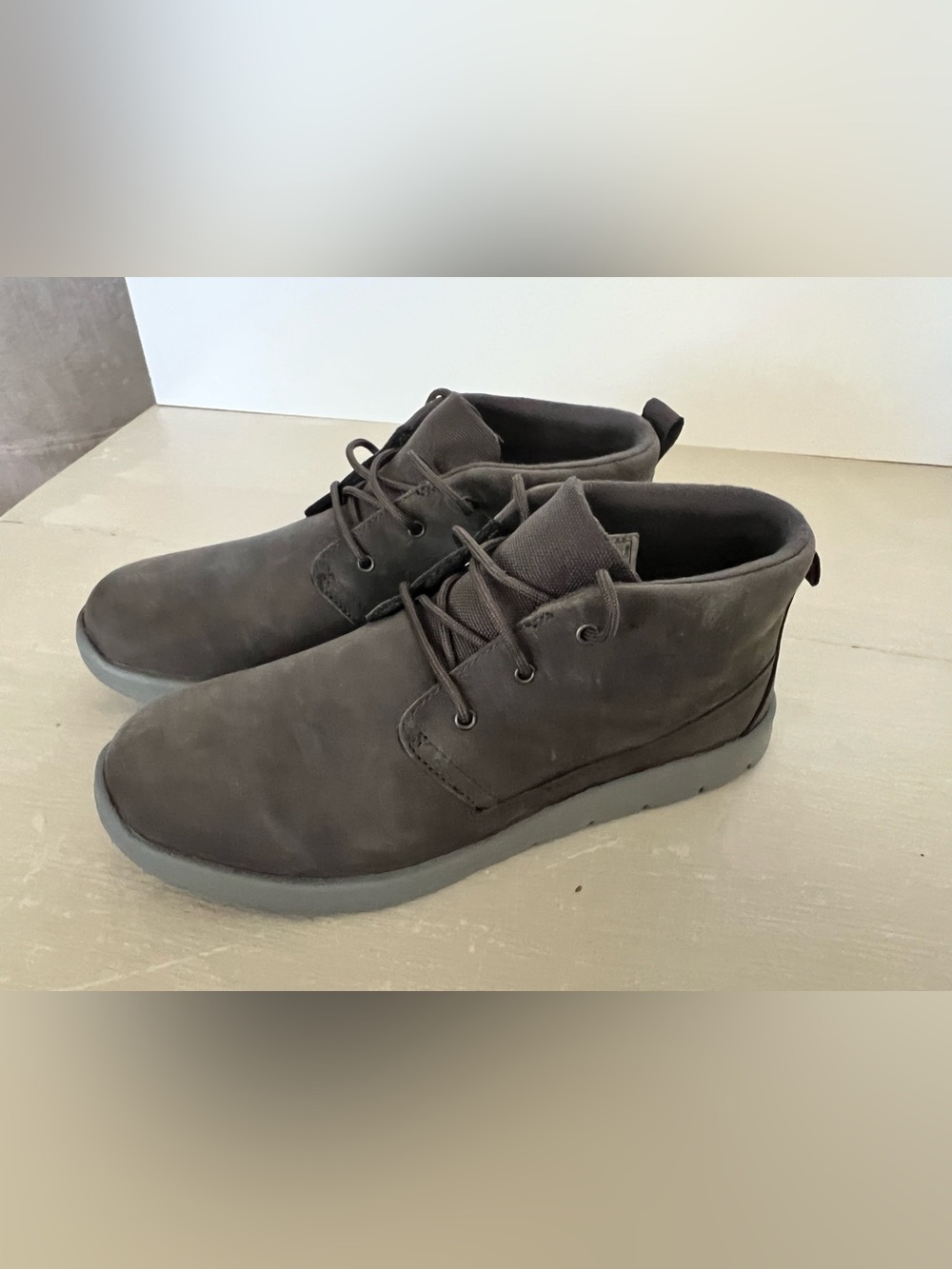 UGG Kids Waterproof Chukka Boots Gray Lace Up Youth Size 5 Leather